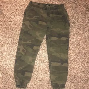 Hollister camo joggers
